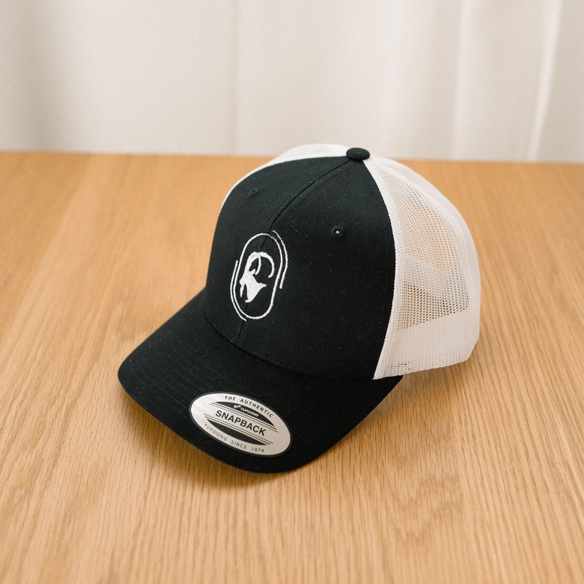 casquette trucker homme noire le bouc francais.jpg