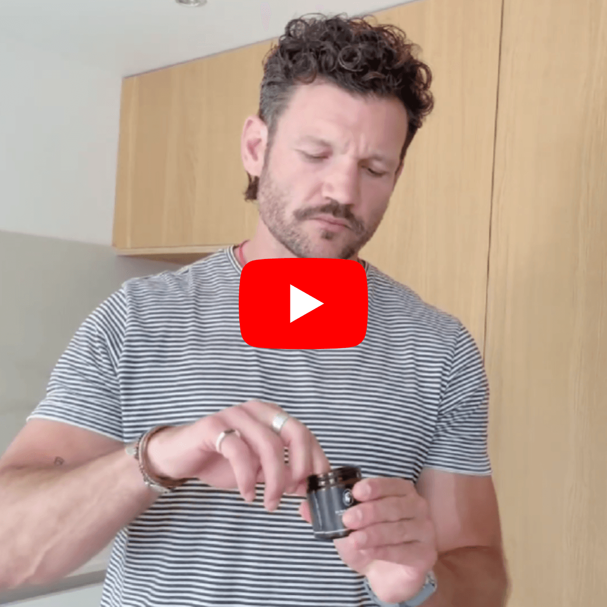 tuto video cire cheveux homme 1.png