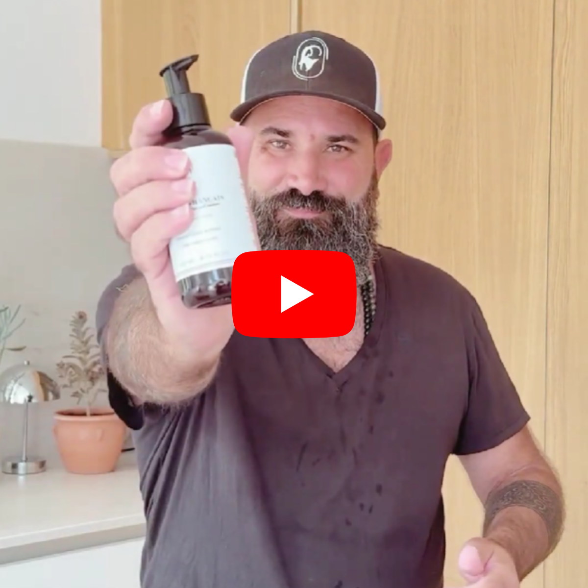 tuto video shampoing liquide barbe homme 1.png